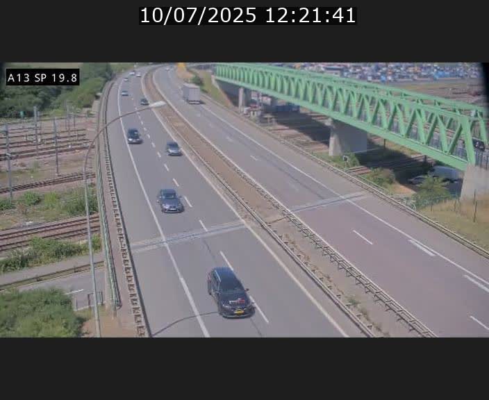 Traffic live webcam Luxembourg Croix de Bettembourg - A13 direction Esch-sur-Alzette - BK 19.8