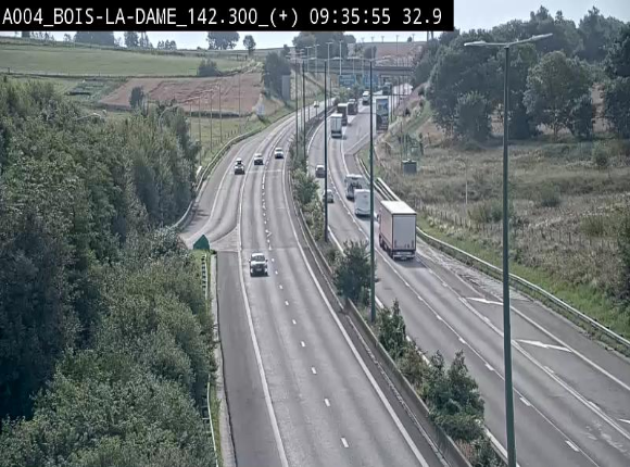 Webcam située entre la sortie 29 Neufchâteau et la jonction avec l'E25 en direction de Liège et Luxembourg