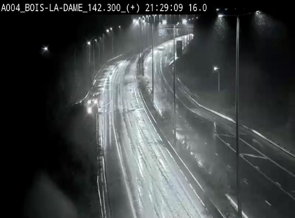 Webcam située entre la sortie 29 Neufchâteau et la jonction avec l'E25 en direction de Liège et Luxembourg