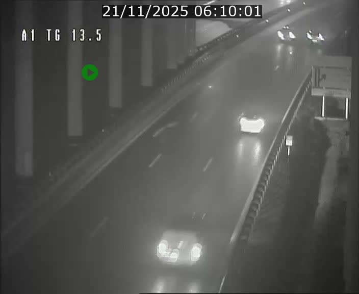 Traffic live webcam Luxembourg Senningen - A1 direction Luxembourg - BK 13.5