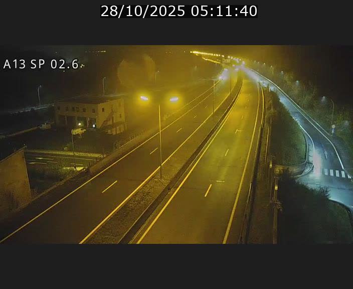 Traffic live webcam Luxembourg Sanem - A13 direction Pétange - BK 2.6