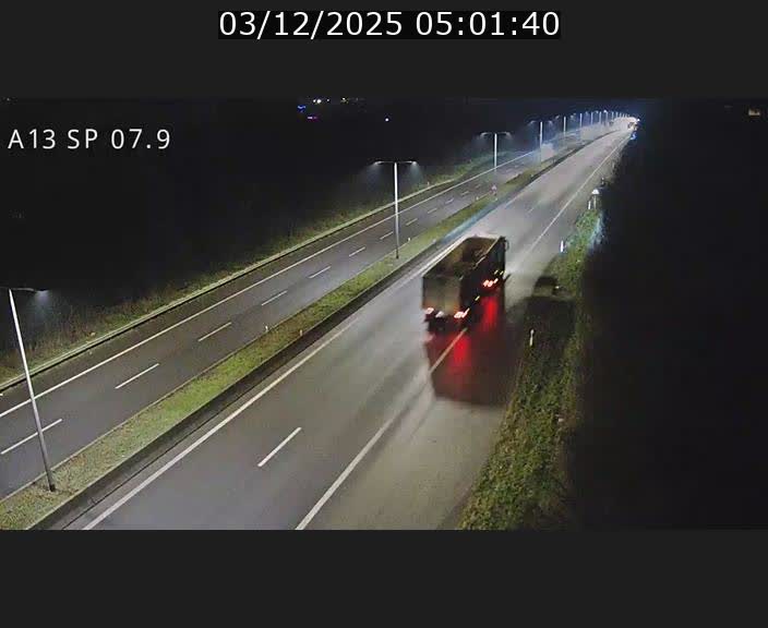 Traffic live webcam Luxembourg Jonction Lankelz - A13 direction Pétange - BK 7.9