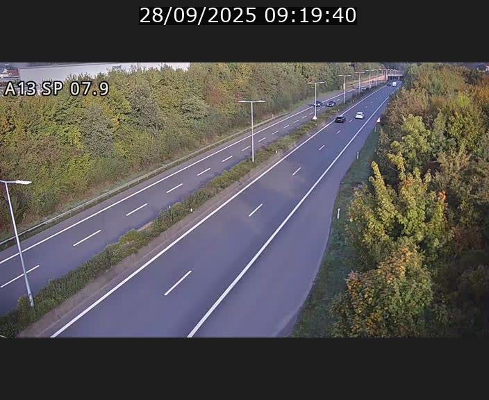 Traffic live webcam Luxembourg Jonction Lankelz - A13 direction Pétange - BK 7.9
