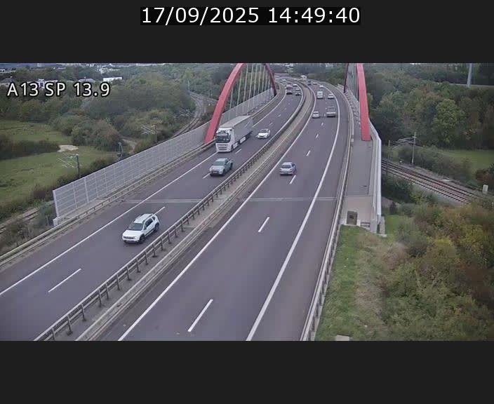 Traffic live webcam Luxembourg Kayl - A13 direction Esch-sur-Alzette/Luxembourg-ville - BK 13.9