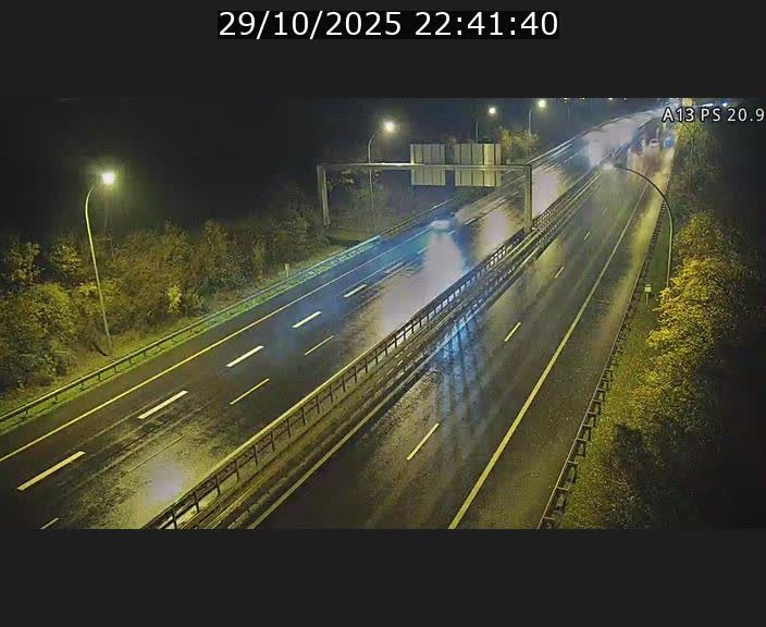 Traffic live webcam Luxembourg Croix de Bettembourg, rond-point d'Hellange - A13 direction Allemagne - BK 20.9