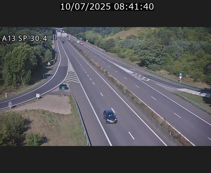 Traffic live webcam Luxembourg Altwies - A13 direction Luxembourg-ville - BK 30.4