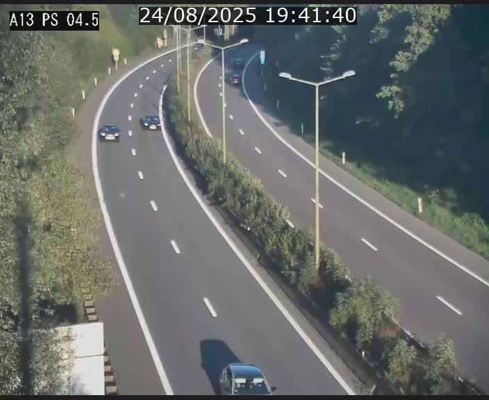 Traffic live webcam Luxembourg Differdange - A13 direction Esch-sur-Alzette - BK 4.5