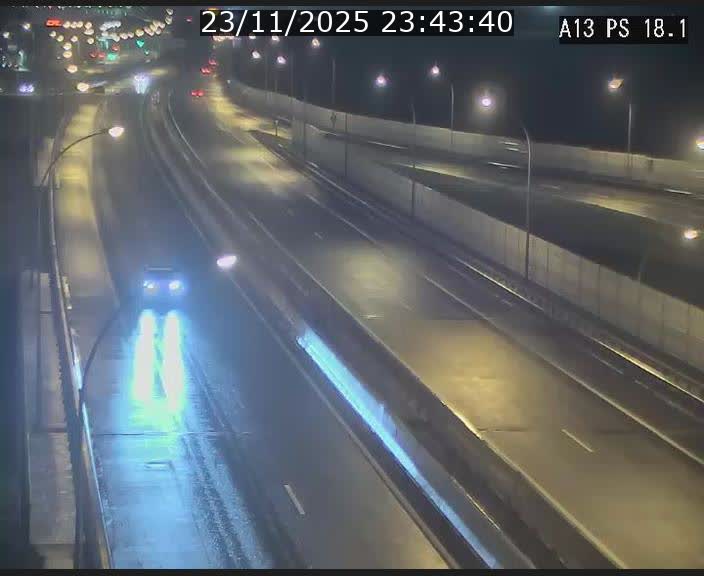 Traffic live webcam Luxembourg Dudelange - A13 direction Croix de Bettembourg - BK 18.1