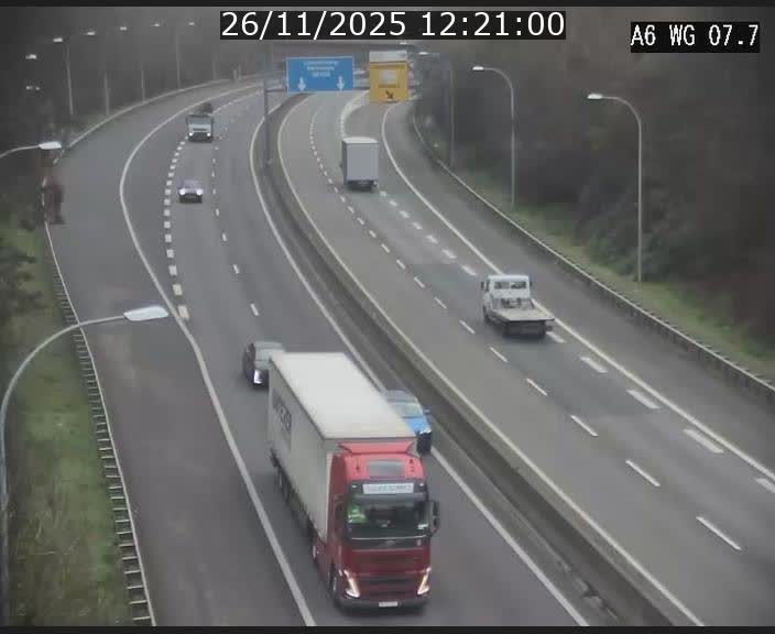Traffic live webcam Luxembourg - Bridel - A6 - BK 7.7 - direction Belgique