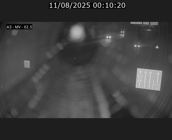 Webcam autoroute A3 au Luxembourg à proximité de la Croix de Gasperich. Vue orientée vers Luxembourg