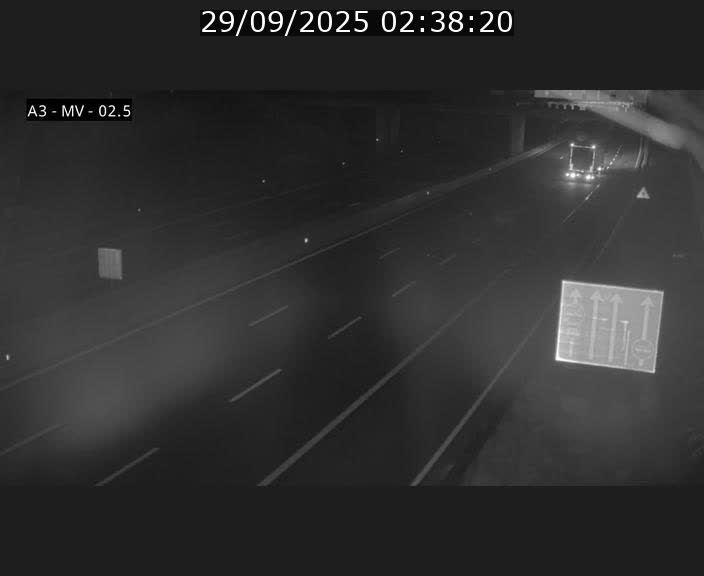 Webcam autoroute A3 au Luxembourg à proximité de la Croix de Gasperich. Vue orientée vers Luxembourg