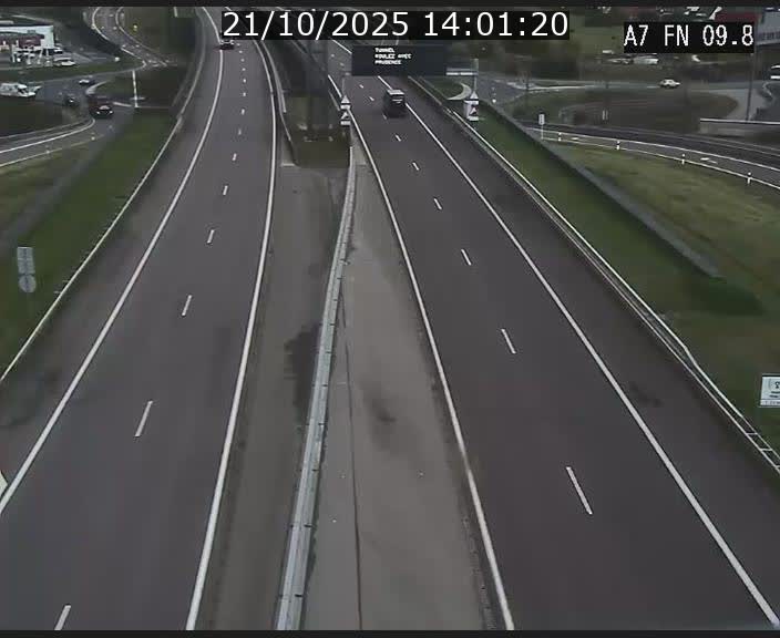 Caméra trafic Luxembourg - A7, Tunnel Gousselerbierg, sortie sud, direction rond-point Lorentzweiler (BK 9.9)
