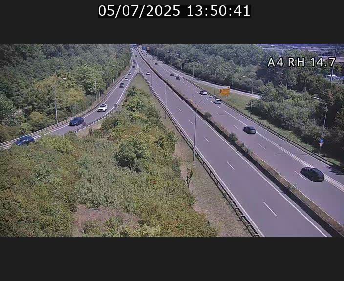 Traffic live webcam Luxembourg Jonction Lankelz - A4 - BK 14.7 - direction Luxembourg
