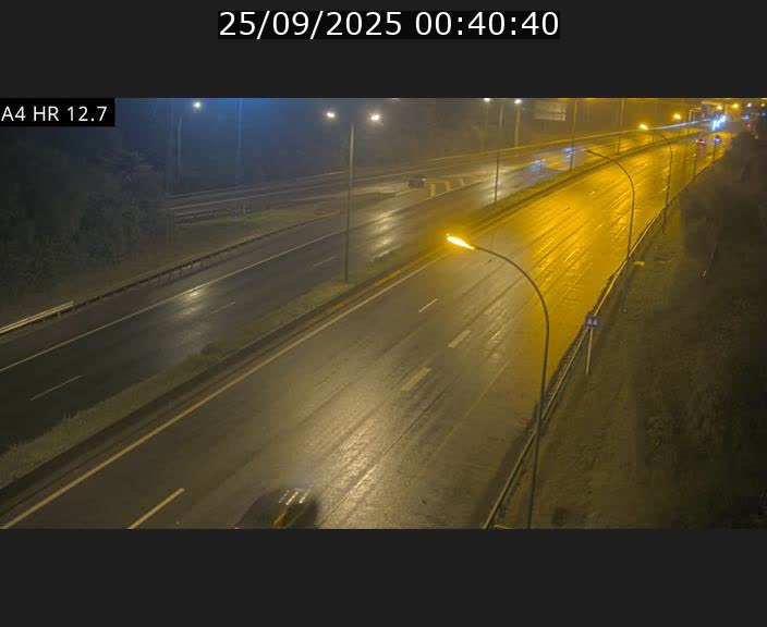 Traffic live webcam Luxembourg Esch sur Alzette - A4 - BK 12.7 - direction Esch-Belval