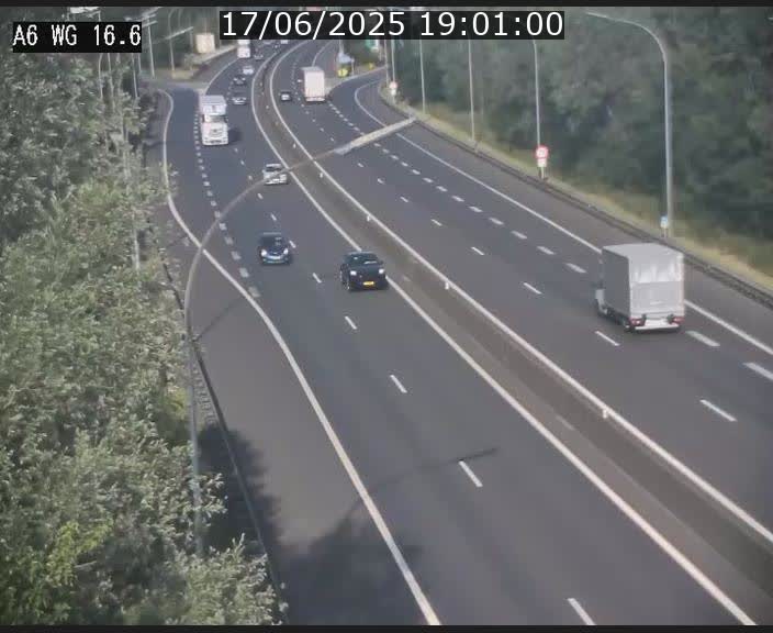Traffic live webcam Luxembourg Aire de Capellen - A6 - BK 16.6 - direction Luxembourg/France/Allemagne