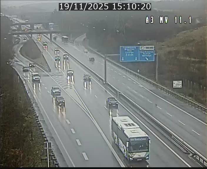 Traffic live webcam Luxembourg Croix de Bettembourg A3 - BK 11.1 - direction Luxembourg-ville
