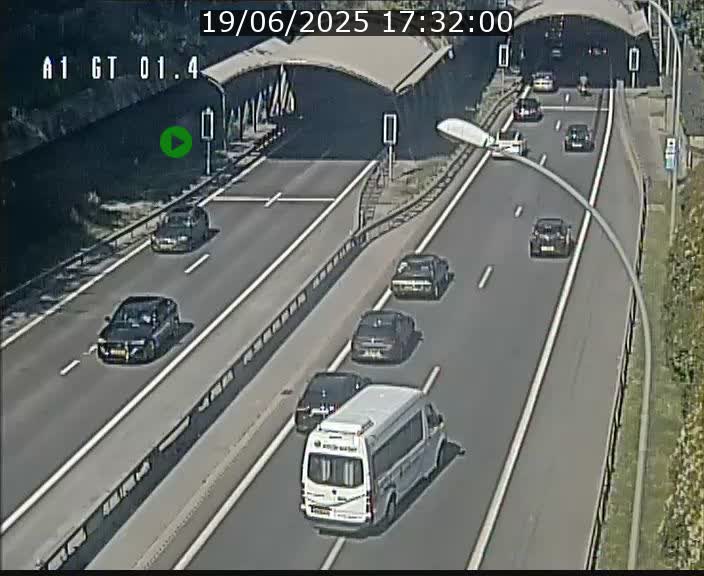 Traffic live webcam Luxembourg Hesperange - A1 direction Kirchberg - BK 1.4