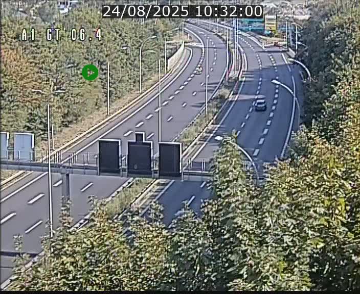 Traffic live webcam Luxembourg Hamm - A1 direction Sandweiler - BK 6.4