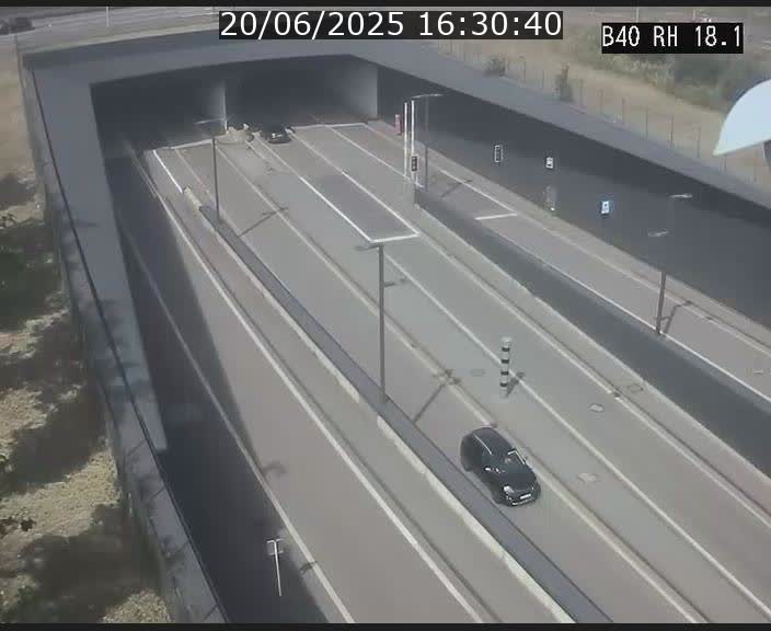 Webcam sur la route de contournement d'Esch-Belval avant le tunnel Central Gate au niveau de la porte de France et du radar fixe