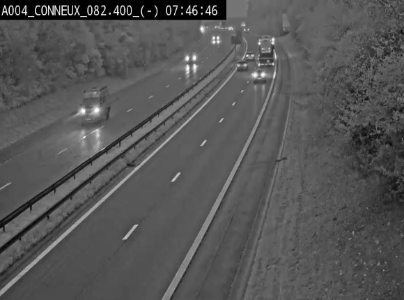 Webcam sur l'E411 avant les sorties 20 menant à Ciney, Dinant et Achêne. Vue orientée vers Namur