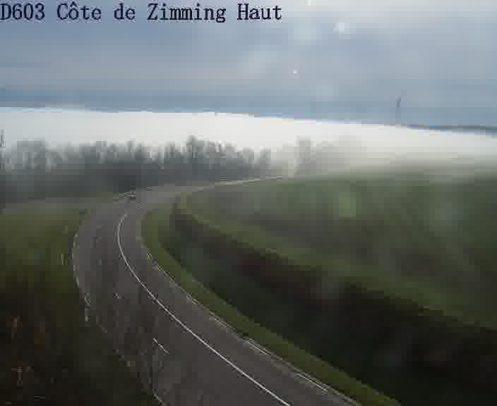 Webcam sur la D603 située en haut de la Côte de Zimming. Vue orientée vers Saint-Avold.