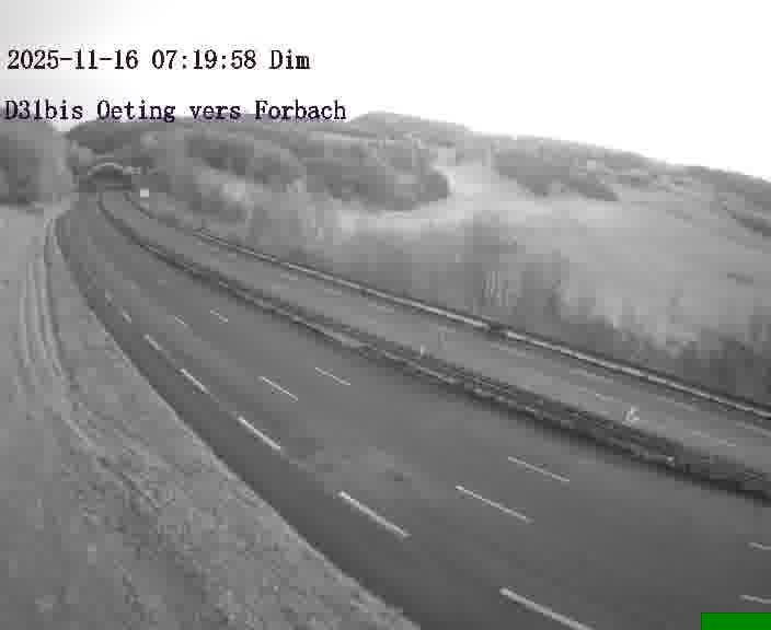Caméra routière située sur D31bis (France) à Oeting, orientée vers Forbach, surveillant en continu la circulation locale et régionale.