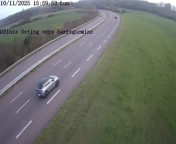 Webcam installée le long de D31bis (France) à Oeting, pointée vers Sarreguemines, utile pour suivre précisément les conditions de trafic.