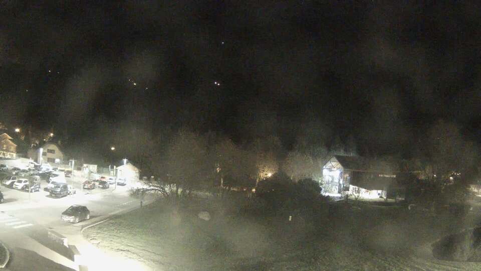 Webcam au niveau de la mairie du village du Bourg d'Oisans, aux pieds de l'Alpe d'Huez et aux portes du parc des Écrins