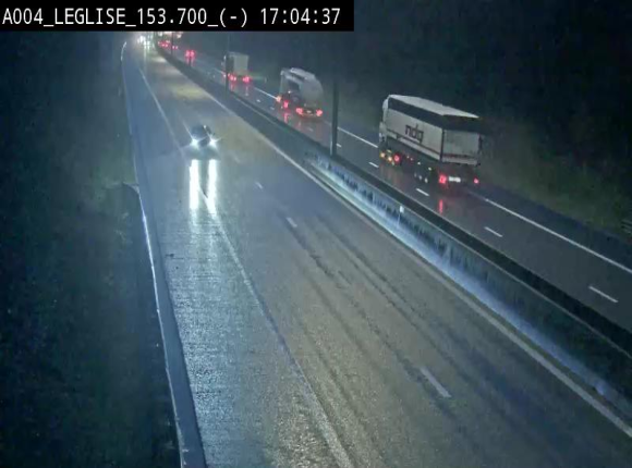 Webcam autoroute A4 (E411-E25) à Léglise, avant la jonction avec la N40. Vue orientée vers Bruxelles