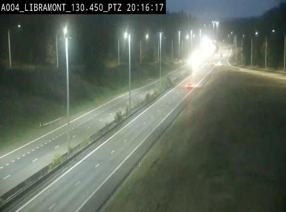 Webcam E411 à hauteur de la sortie 25 de Libramont menant vers Bouillon, Sedan et Reims via la N89. Vue orientée vers Bruxelles