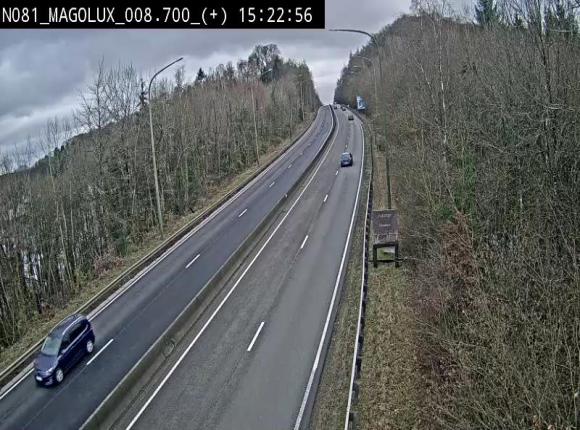 Webcam sur la N81 (E411) à hauteur de la jonction avec la N883. Vue orientée vers Longwy