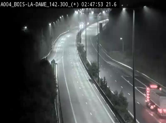 Webcam située entre la sortie 29 Neufchâteau et la jonction avec l'E25 en direction de Liège et Luxembourg