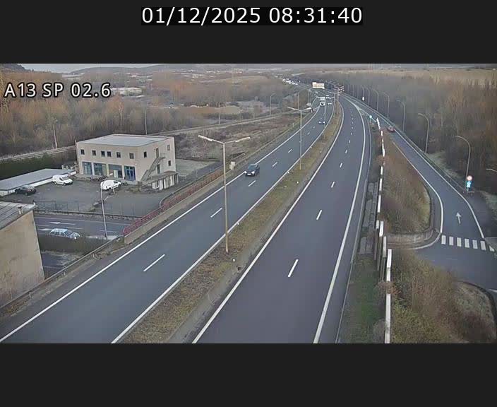 Traffic live webcam Luxembourg Sanem - A13 direction Pétange - BK 2.6