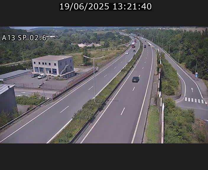 Traffic live webcam Luxembourg Sanem - A13 direction Pétange - BK 2.6