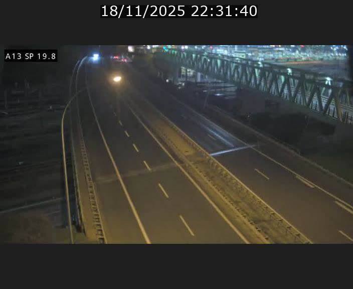 Traffic live webcam Luxembourg Croix de Bettembourg - A13 direction Esch-sur-Alzette - BK 19.8