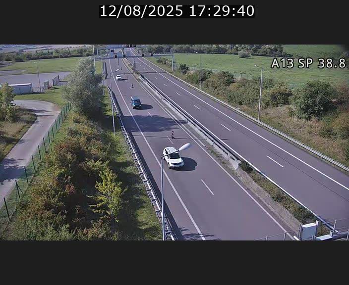 Webcam autoroute A13 à l'entrée ouest du tunnel Markusbierg à Schengen. Vue orientée vers le tunnel et l'Allemagne