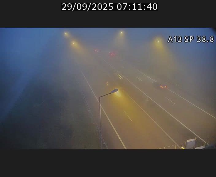 Webcam autoroute A13 à l'entrée ouest du tunnel Markusbierg à Schengen. Vue orientée vers le tunnel et l'Allemagne