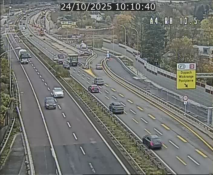 Traffic live webcam Luxembourg Pontpierre - A4 - BK 10.5 - direction Luxembourg