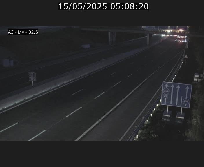 Webcam autoroute A3 au Luxembourg à proximité de la Croix de Gasperich. Vue orientée vers Luxembourg