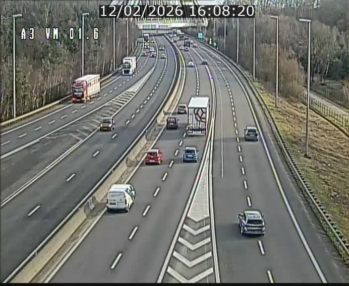 Traffic live webcam Luxembourg - Croix de Gasperich - A3 - BK 1.6 - direction France/Aire de Berchem