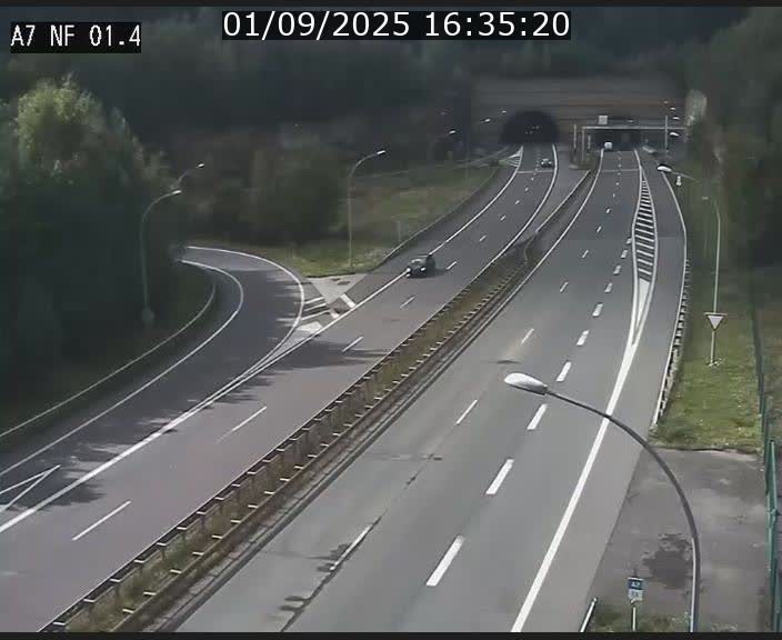Caméra autoroute Luxembourg A7 - Echangeur Waldhaff - direction Tunnel Stafelter