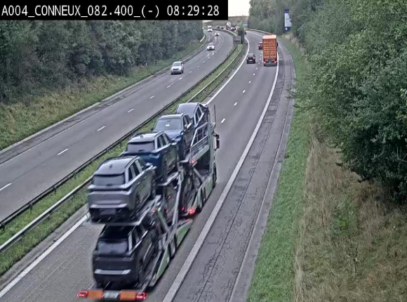 Webcam sur l'E411 avant les sorties 20 menant à Ciney, Dinant et Achêne. Vue orientée vers Namur
