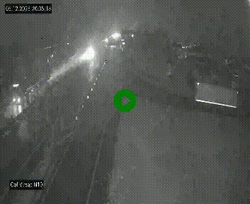 Vue en direct de l'autoroute A10 grâce à un drône situé au-dessus du péage de Virsac