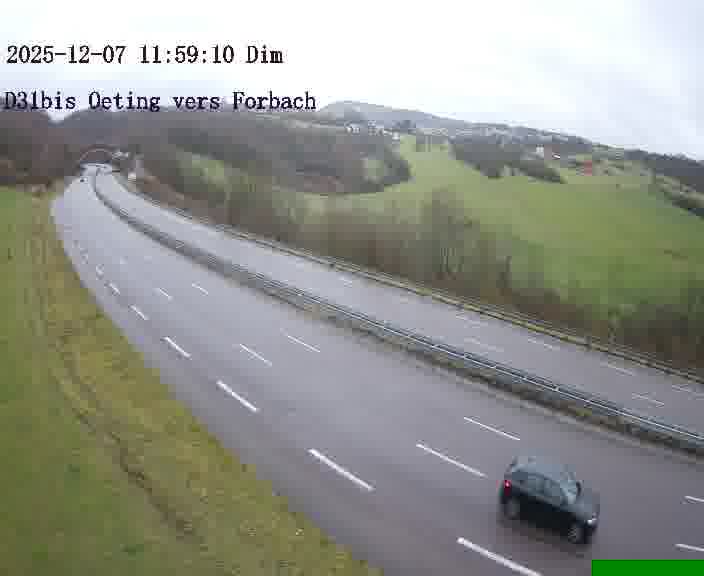 Caméra routière située sur D31bis (France) à Oeting, orientée vers Forbach, surveillant en continu la circulation locale et régionale.