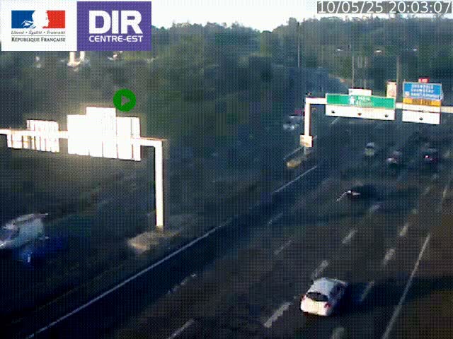 Caméra de circulation routière sur le boulevard périphérique Laurent Bonnevay de Lyon (D383) à hauteur de Bron, avant la jonction avec l'A43. Vue orientée vers l'échangeur