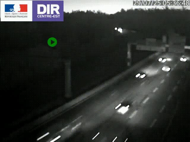 Caméra de circulation routière sur le boulevard périphérique Laurent Bonnevay de Lyon (D383) à hauteur de Bron, avant la jonction avec l'A43. Vue orientée vers l'échangeur