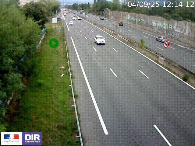 Webcam à Bron sur l'A43 à la jonction avec le boulevard périphérique de Lyon (D383). Vue orientée vers Lyon