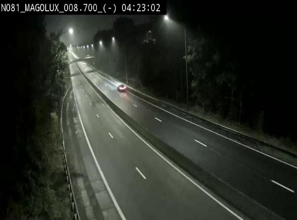 Webcam sur la N81 (E411) à hauteur de la jonction avec la N883. Vue orientée vers Arlon