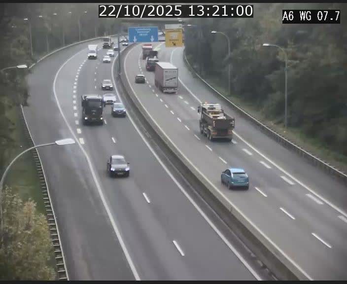 Traffic live webcam Luxembourg - Bridel - A6 - BK 7.7 - direction Belgique