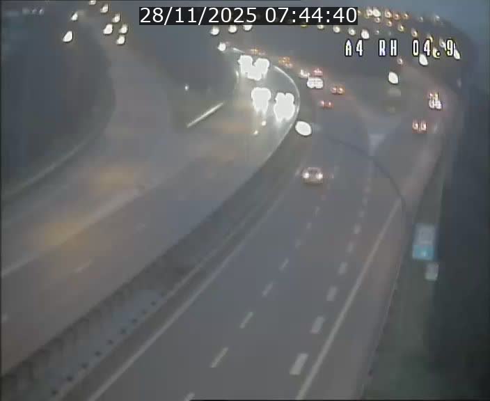 Traffic live webcam Luxembourg Leudelange - A4 - BK 4.9 - direction Luxembourg